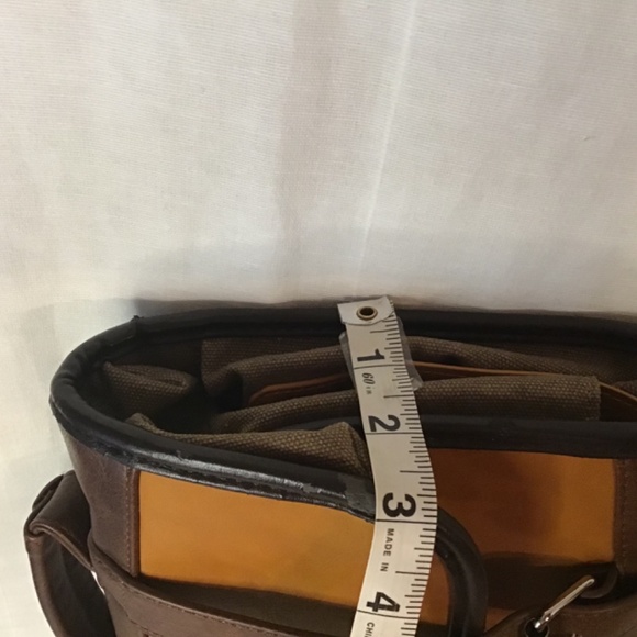 Vitelli Leather Toiletry Bag for Men - Water Resistant, Made in Italy. - Picture 6 of 11